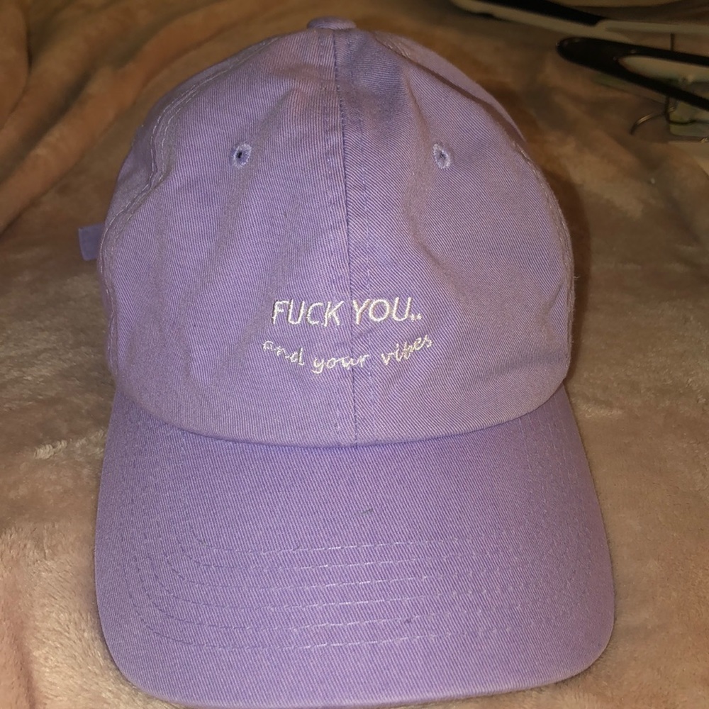 🔥HOT TOPIC HAT🔥